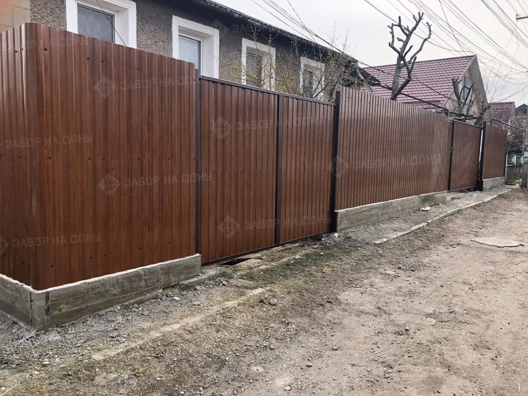 Распашные ворота из профлиста  в Звенигороде